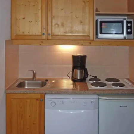 4 Pers Avec Piscine Et Sauna, Idealement Situe - Fr-1-322-125 *